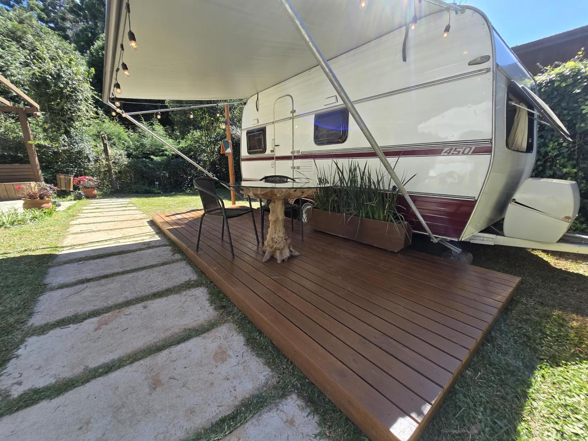 La Brume Trailers